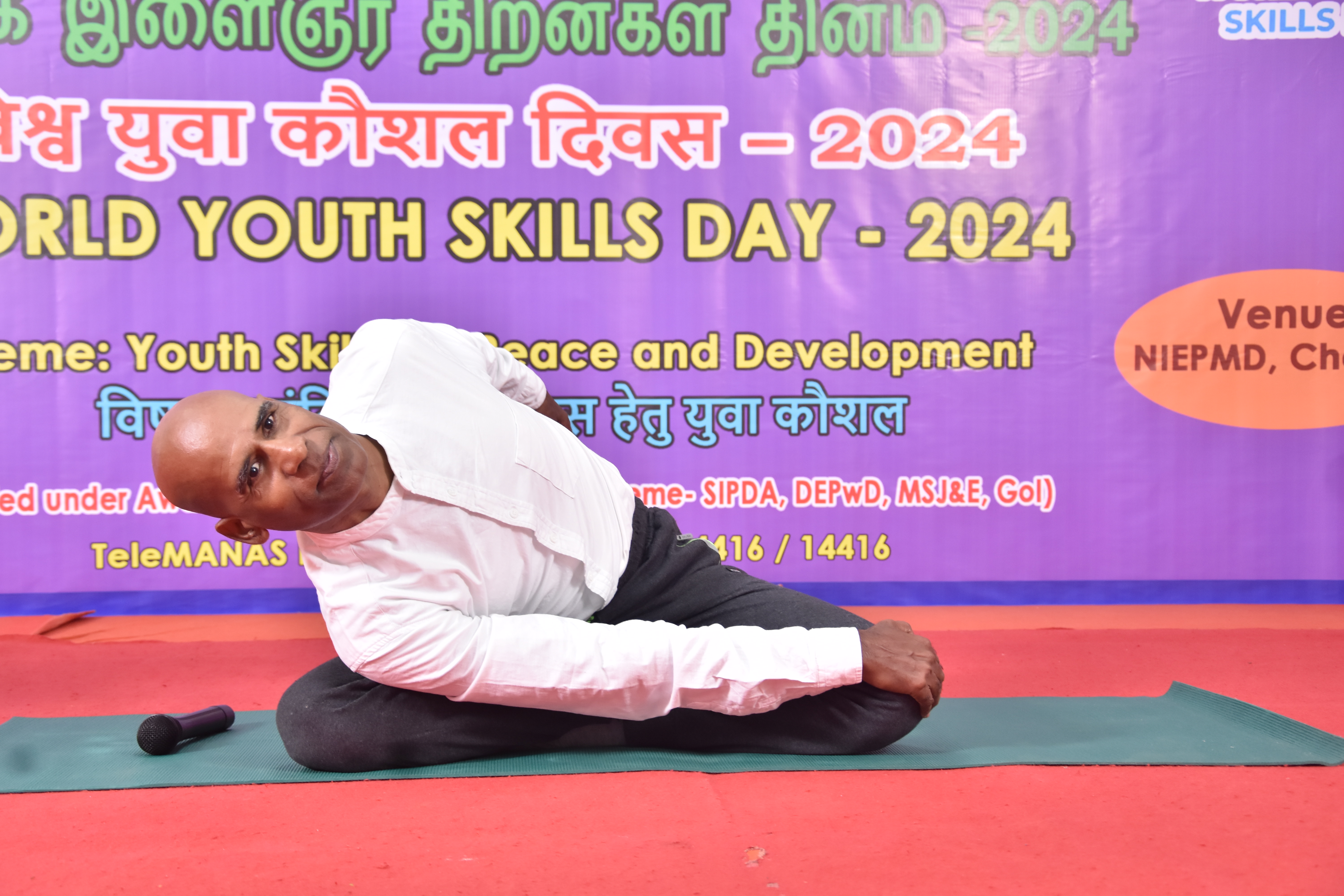 Resource Person Shri.Jothi Arumugam, Master Coach, Myholism, delivering the topic on Life Skills and Yoga Towards sustainable Mental Health for PwDs